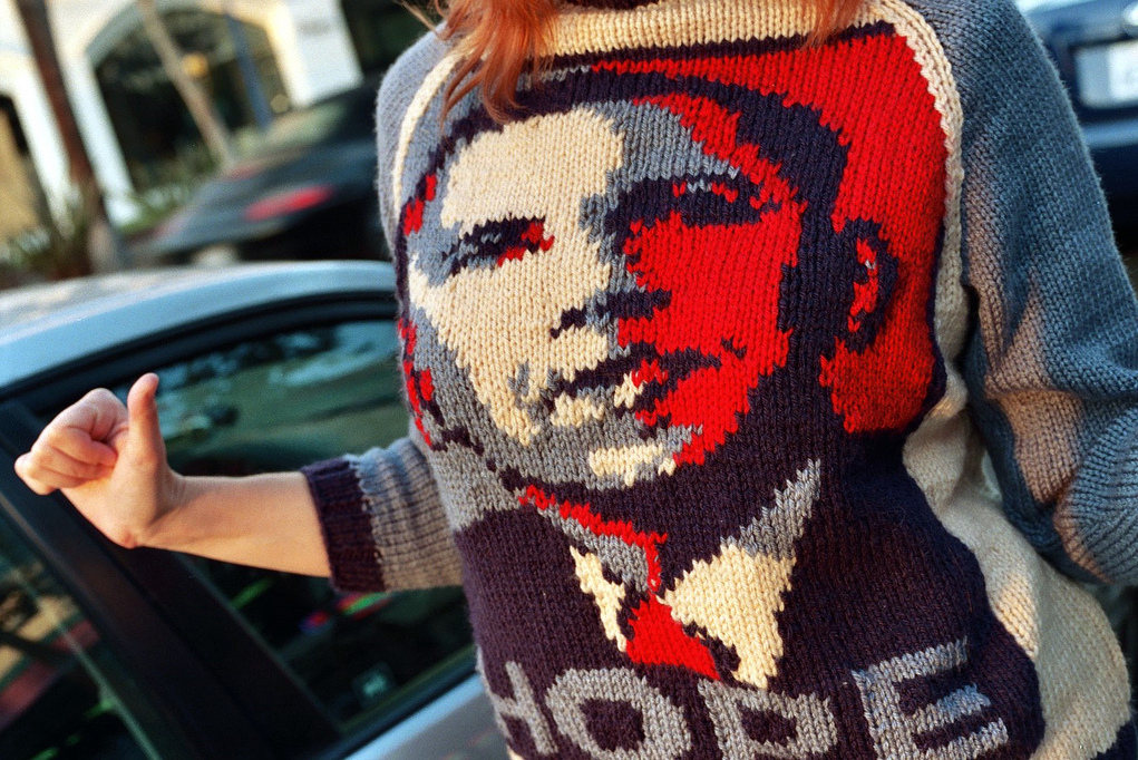 Laura Birek's Knitted Barack Obama Sweater Based on Shepard Fairey's 'Hope' Poster