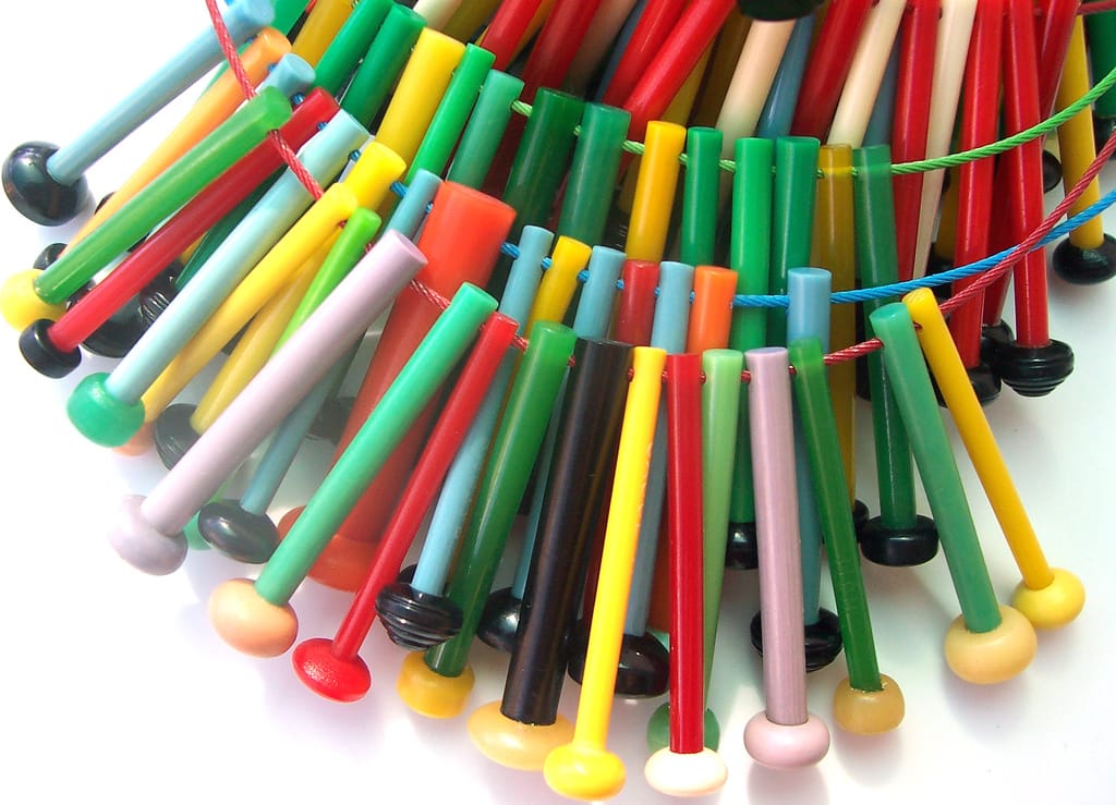 She Makes Necklaces From Vintage Knitting Needles!