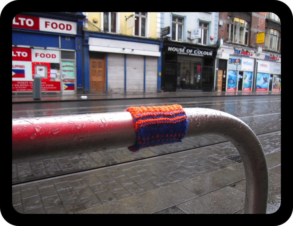 Simple Yarn Bomb Spotted In Dublin!