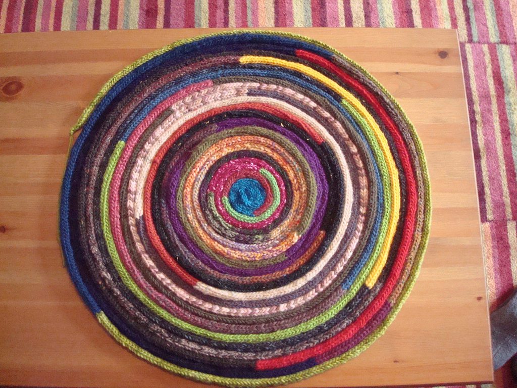 Stashbuster! French Knit a Fabulous I-Cord Rug With Yarn Leftovers ...