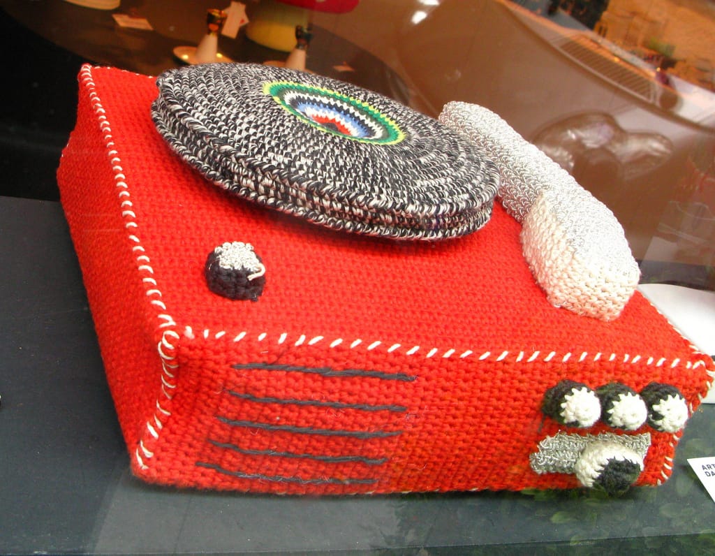 This Crochet Turntable Won't Play But It's Cool Anyway!