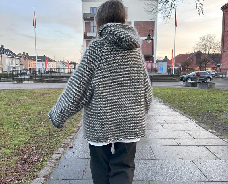 Your Autumn Knit: Deliziato, the Oversized Hooded Cardigan Your Wardrobe Needs