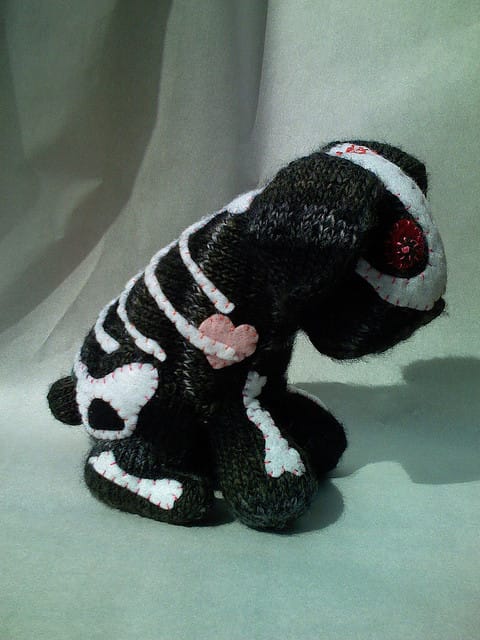 She Knit a Day of the Dead Dog ... Made by Caffaknitted