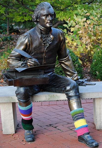 Thomas Jefferson In Leg Warmers ... A Founding Father Gets His Yarn Bomb On!