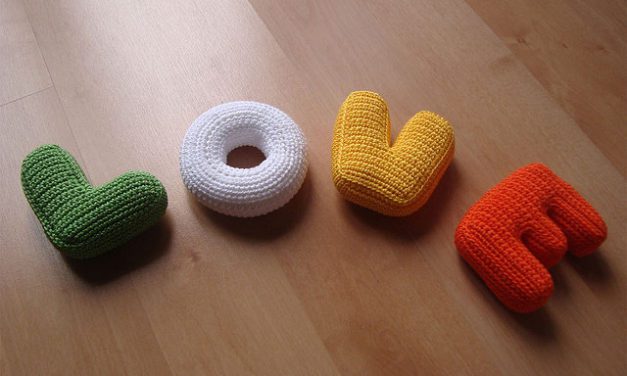 Your LOVE Letters Will Never Be The Same Again – Knit & Crochet Letter Patterns!
