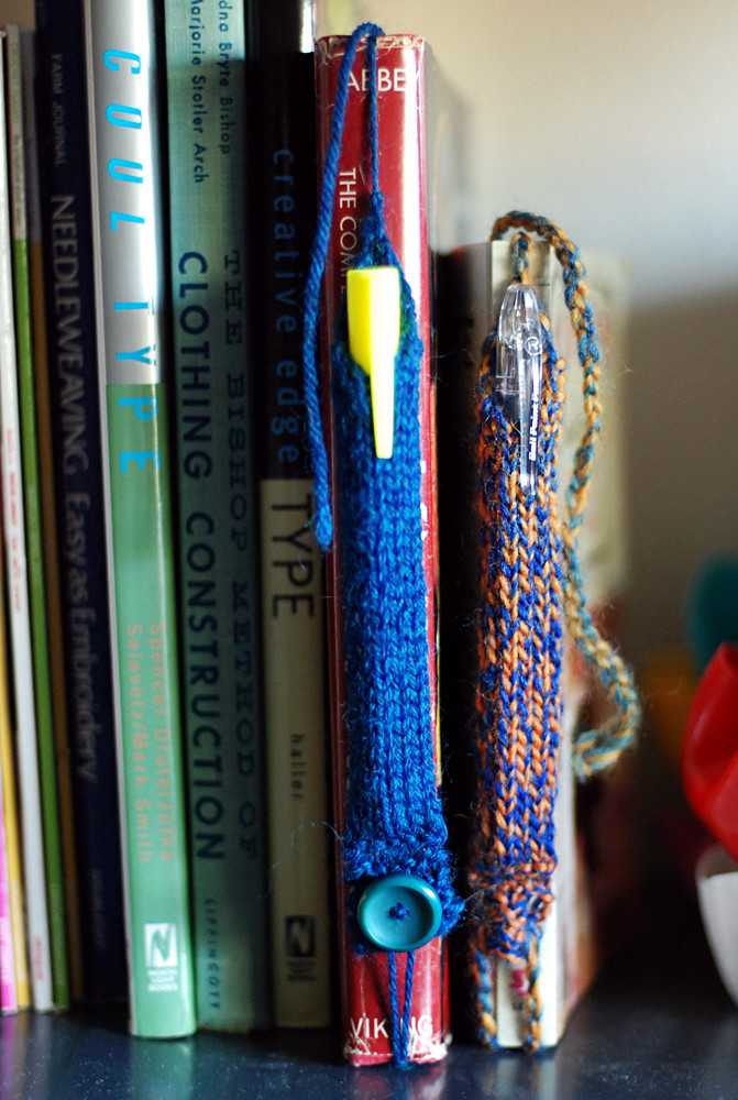 A Great Idea From Lee Meredith: Knitted Pen Tube Bookmarks! Hello, Gift Alert!