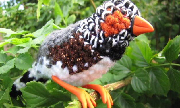 Beautiful Crochet Zebra Finch, Cardinal and Cockatiel – Fabulous and Yarnspiring Work!