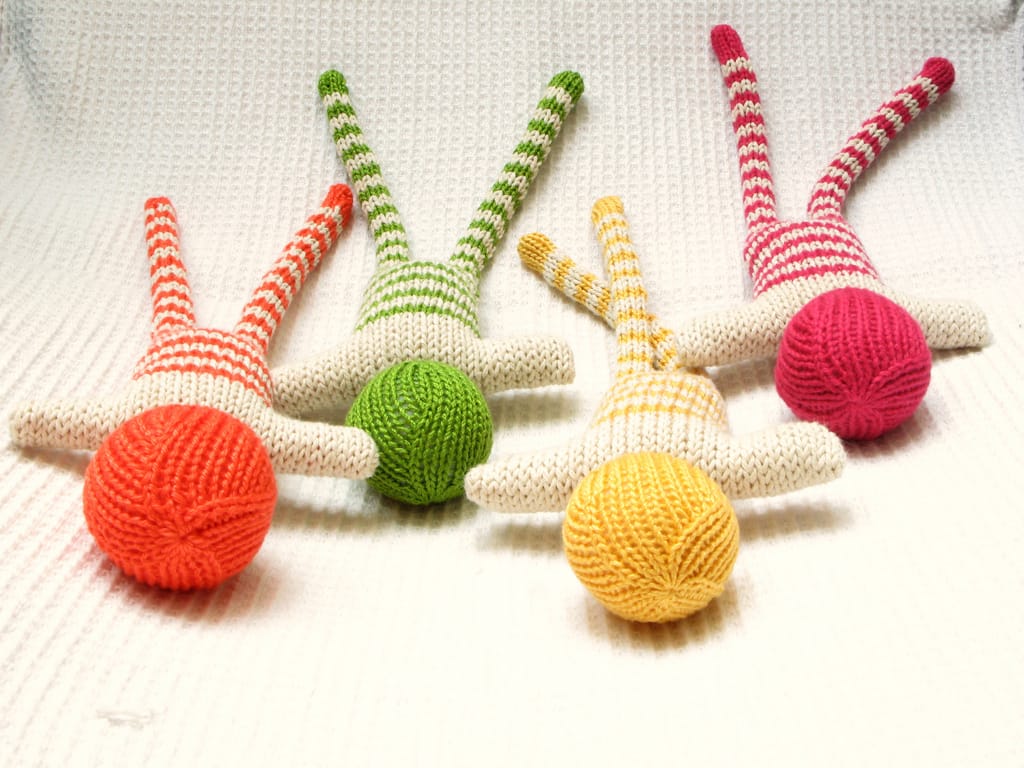 Knitted Dolls In Vibrant Spring Colors!