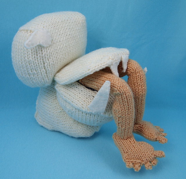 She Knit a Commode-O-Dragon