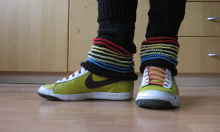 1982 Called, It Wants To Borrow These Awesome Knit Legwarmers