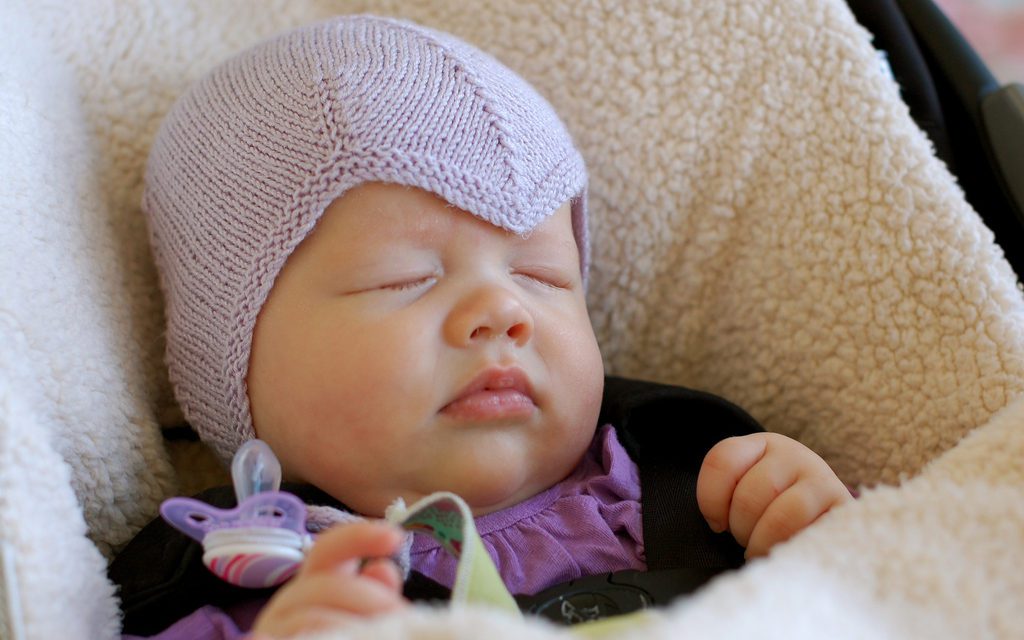 Dear Amelia Earhart Fans, This Knitted Aviator Hat Has So Much Style and the Pattern is FREE!