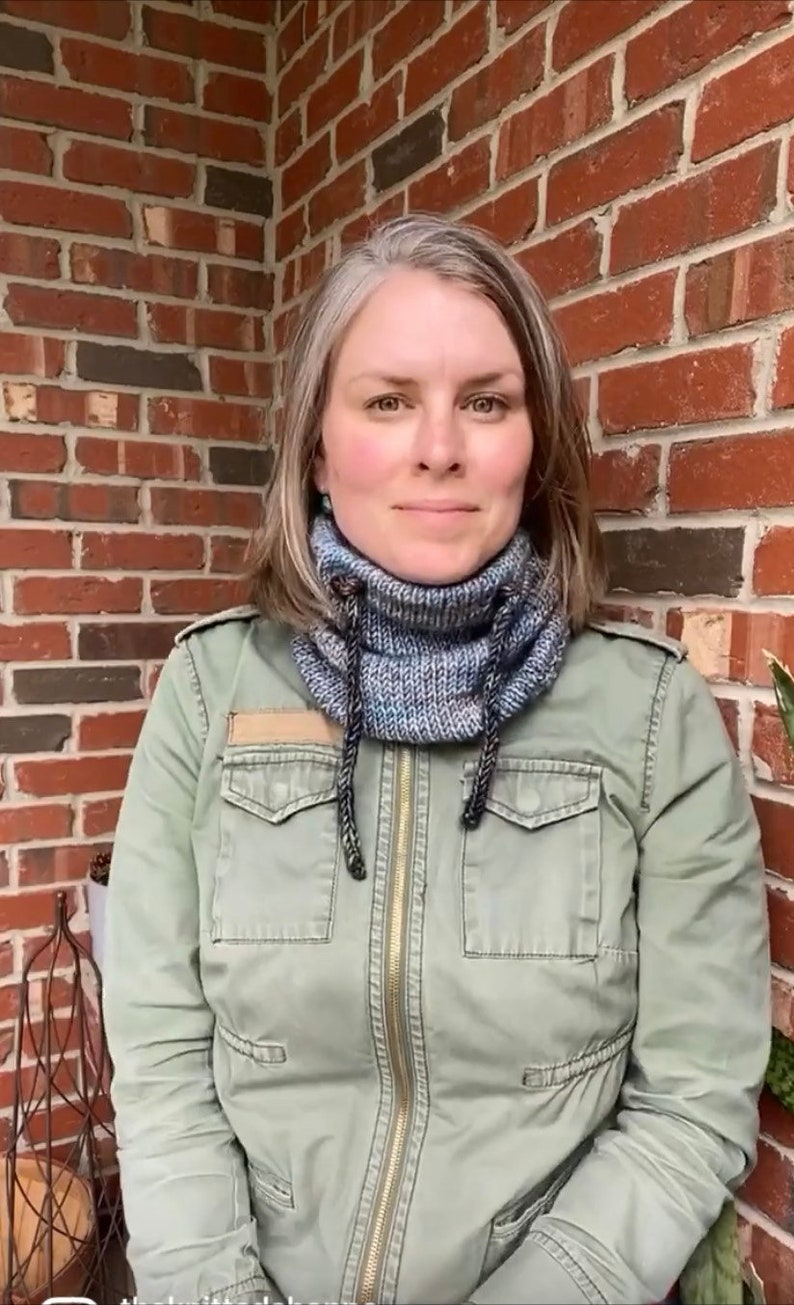 Cozy & Customizable: 4 Drawstring Cowl Patterns To Knit Or Crochet