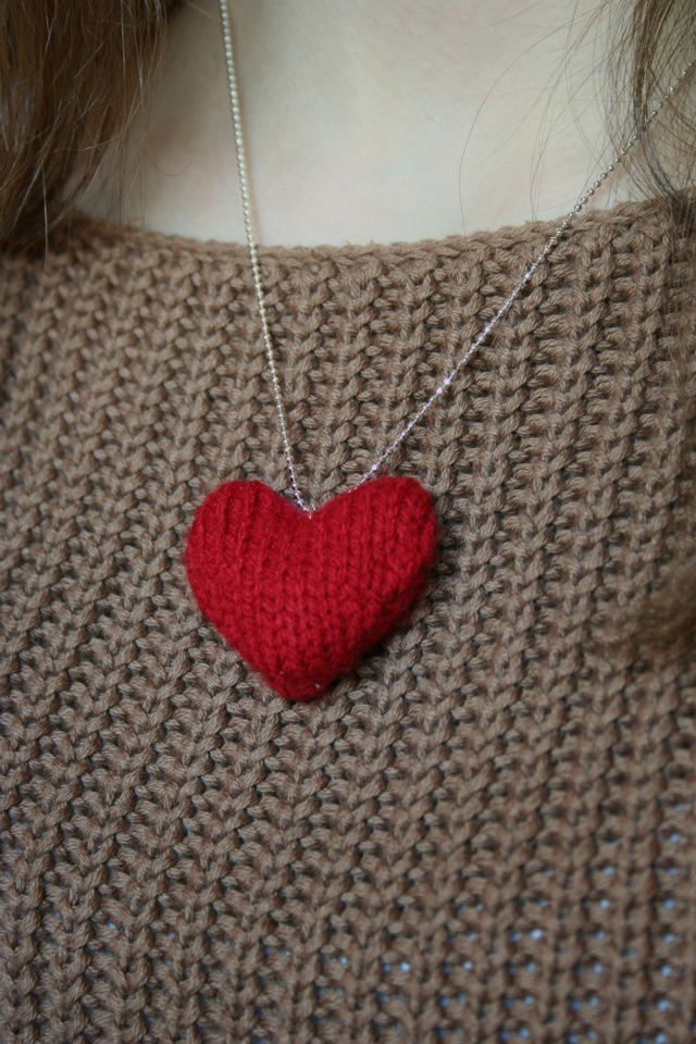 a tiny heart pendant, a bracelet and a woodland ring