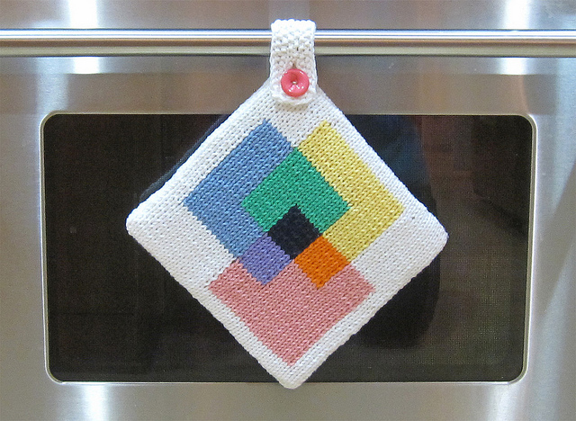 Venn Diagram Inspired Potholders - Get the Knit Patterns!