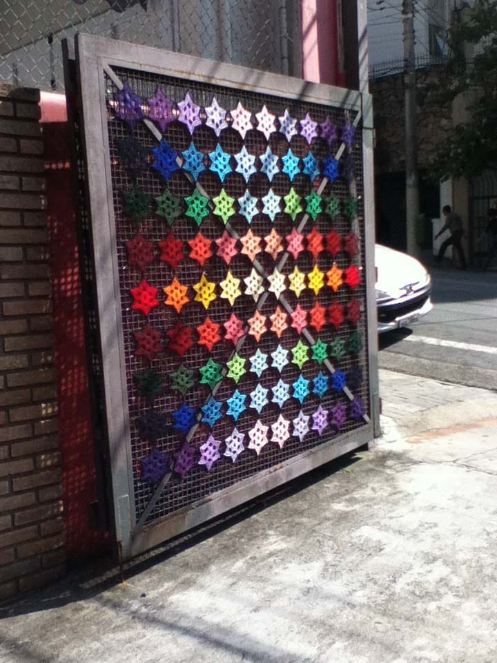 Colorful Yarn Bomb Spotted in São Paulo, Brazil