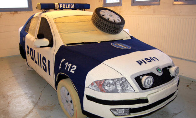 UPDATED! Finish Artist Kaija Papu  Crocheted a Cop Car, Watch The Video!
