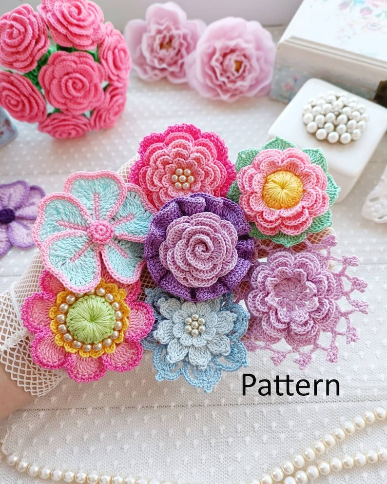 Kitty's New Crochet Flower Necklace – So Sweet! Plus, Patterns To