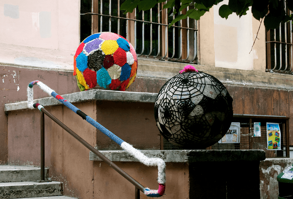 When In Rome, Do As Yarn Bombers Do ...