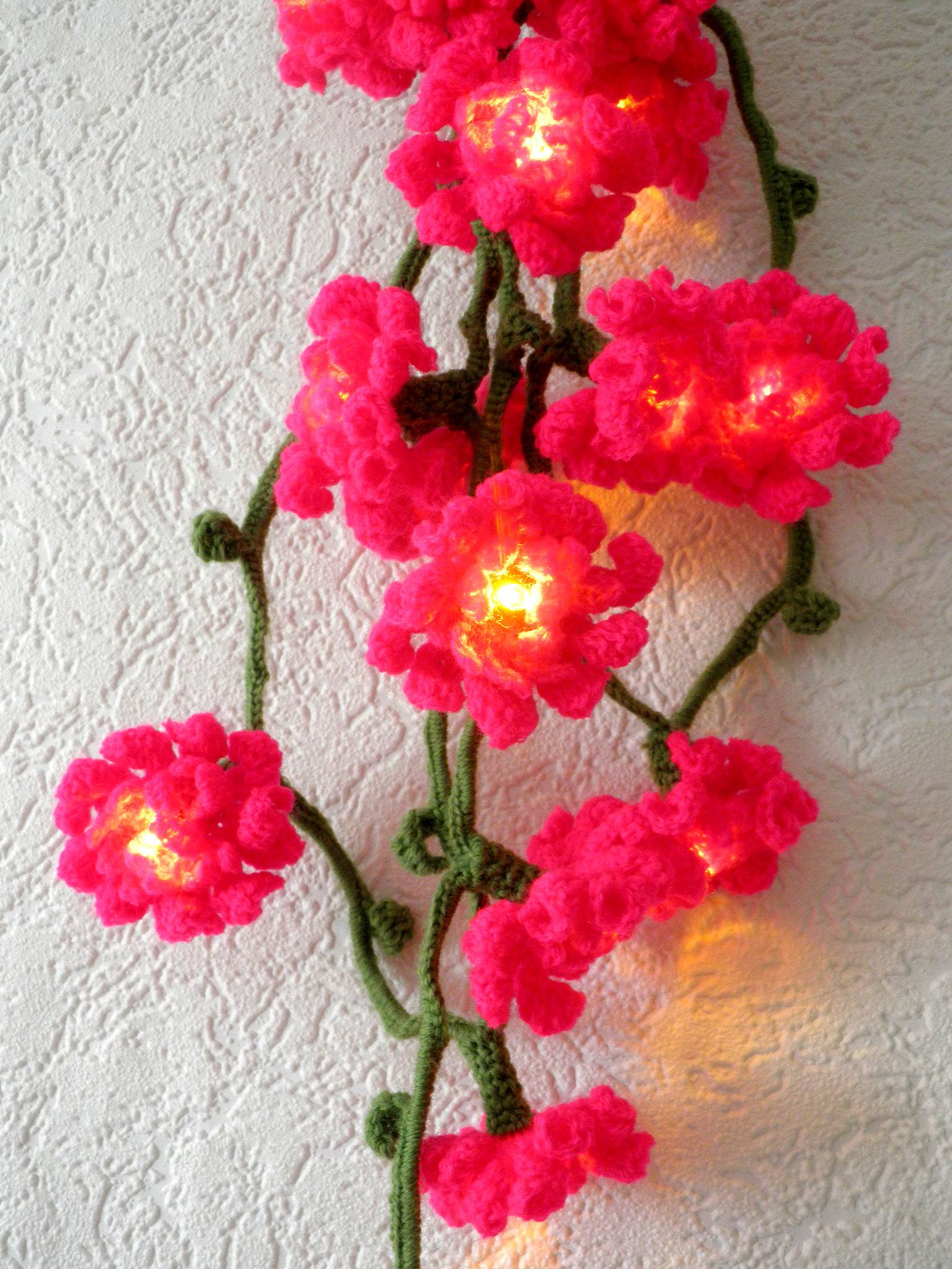 Crochet Flower Garland That Lights Up - So Pretty!