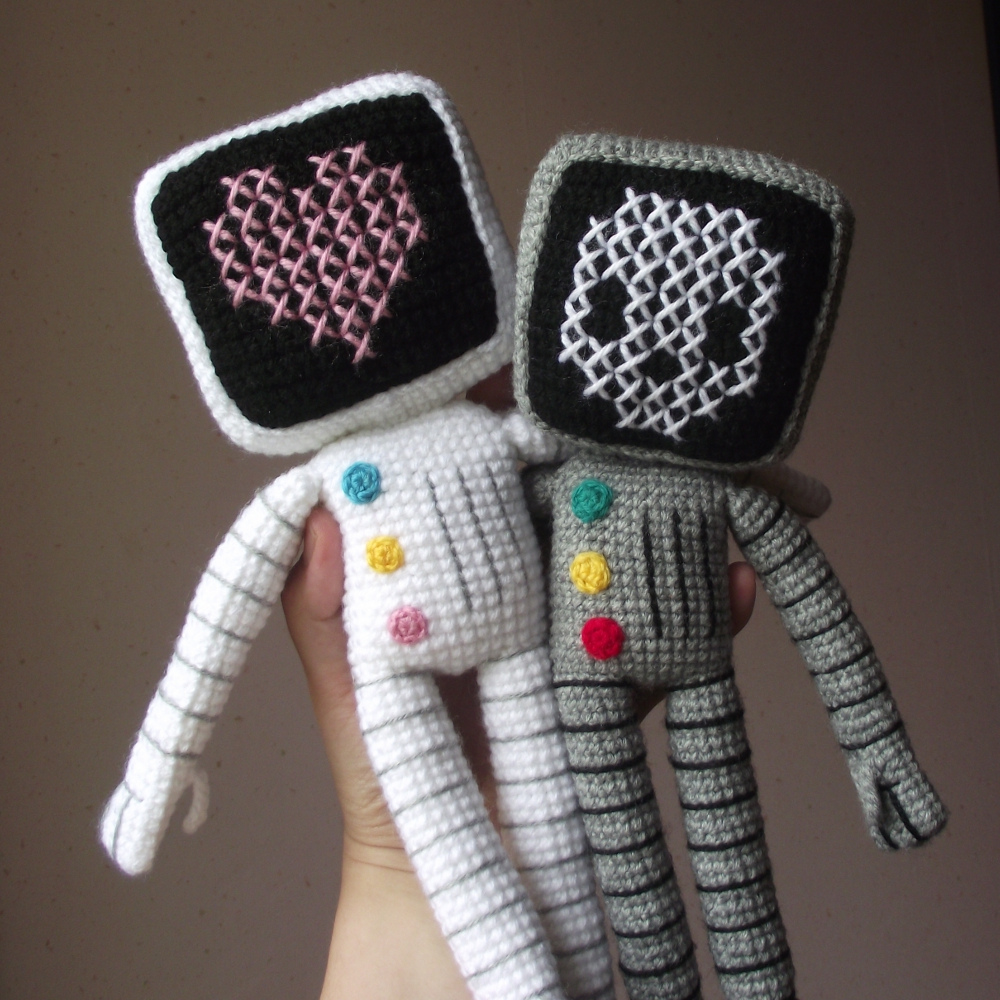 Crochet Roger the Robot