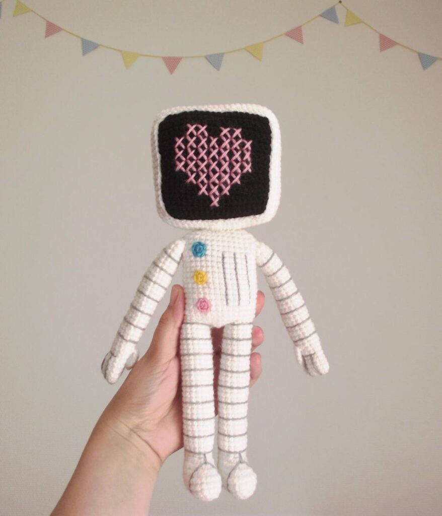 Crochet Roger the Robot