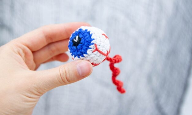 Creepy Crochet Cat Toy – It’s An Eyeball! Get The Pattern To Make One …