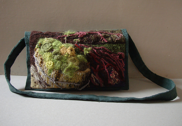 Post-Top Garden Bag - Knit & Crochet At Its Most Creative!