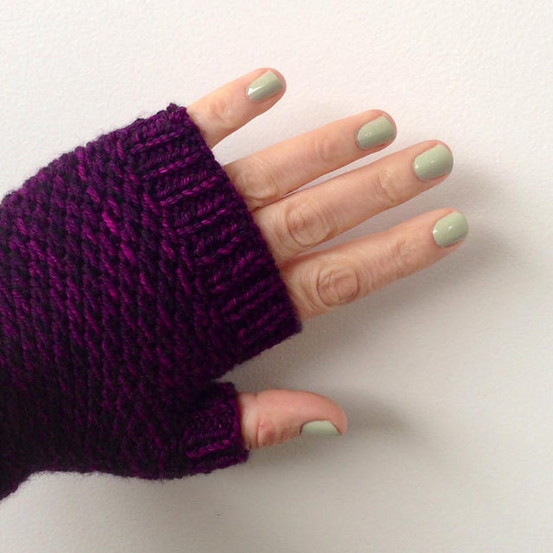 Knit Mitts, Pattern By Ambah O'Brien #knitting