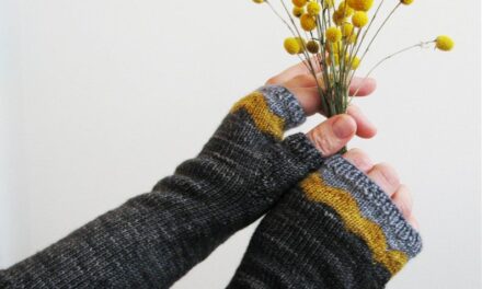 Magnificent Maroo Mitts, Pattern By Ambah O’Brien