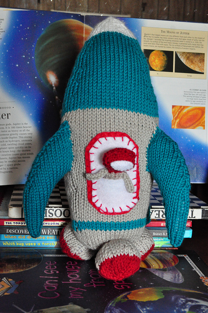 RocketShip By CaffaKnitted - FREE Pattern!