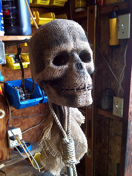 Creepy Scarecrow Skull Tutorial