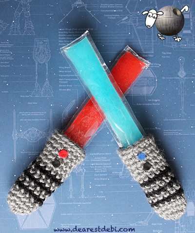 Crochet an Awesome Lightsaber Freezie Cozy – Get The Pattern!