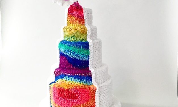 Big Gay Wedding Cake – Crocheted!