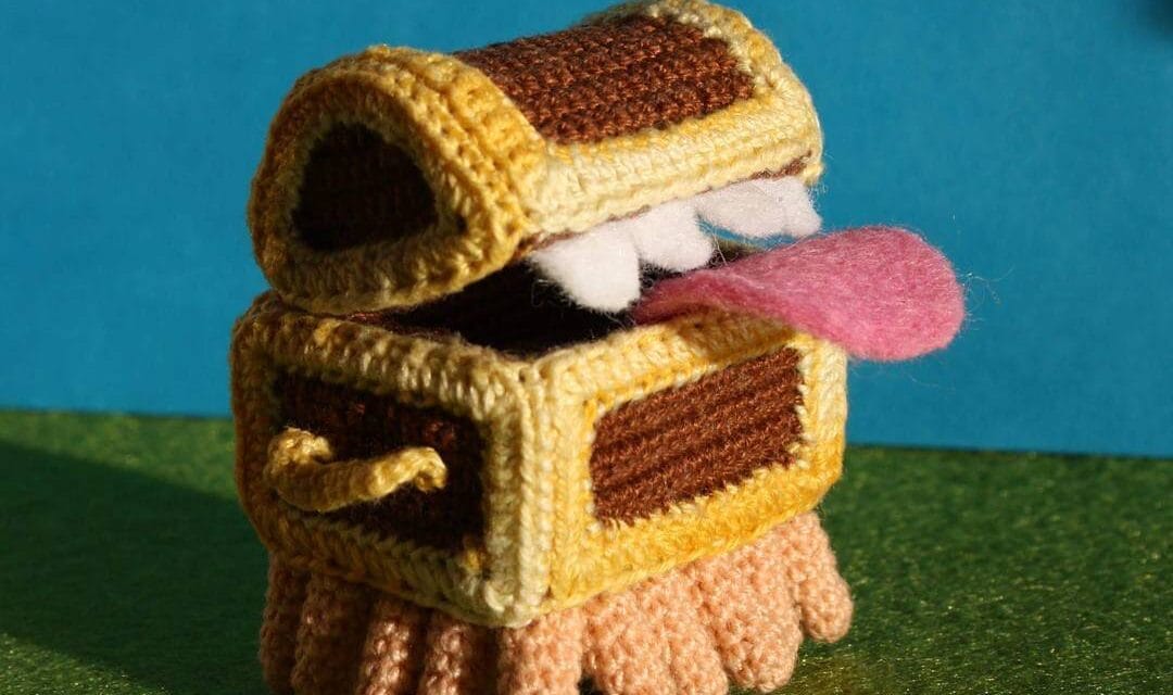 The Luggage – from Terry Pratchett’s Discworld, Crocheted By MightyStarGazer, Get a Pattern By Silvia Usón