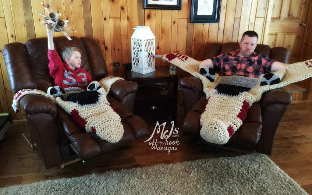 The Most Legendary Star Wars X-Wing Starfighter Crochet Blanket Ever … Get the Pattern!