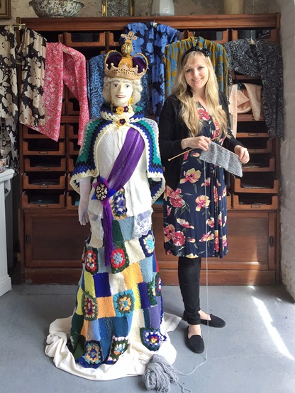 All Hail the Queen of Purl - Ellie Jarvis Knit This Marvelous Life Size Queen Elizabeth II!