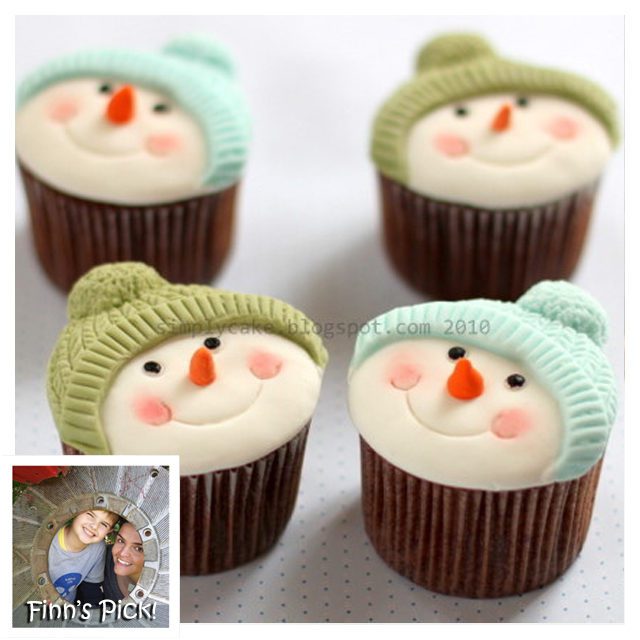 Finn’s Pick: Snowmen in Knit Hats Cupcakes