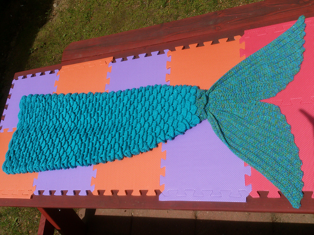 The Best Crocodile Stitch Patterns – This Winter's Popular Crochet Trend!