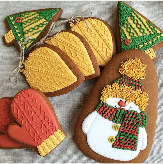 17 Real, Edible Cookies That Look Knit and Crochet - Sorry, Not Calorie-Free!