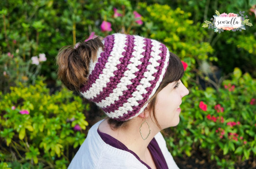 The Best Free Crochet Ponytail Hat Patterns (aka Messy Bun Beanies ...