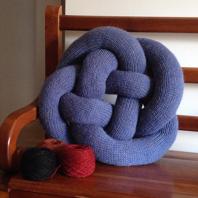 Who's Ready to Knit a Knot Pillow? FREE Pattern!