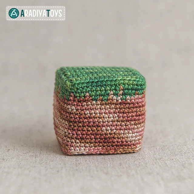 Get the crochet pattern by Olka Novytska #crochet #amigurumi