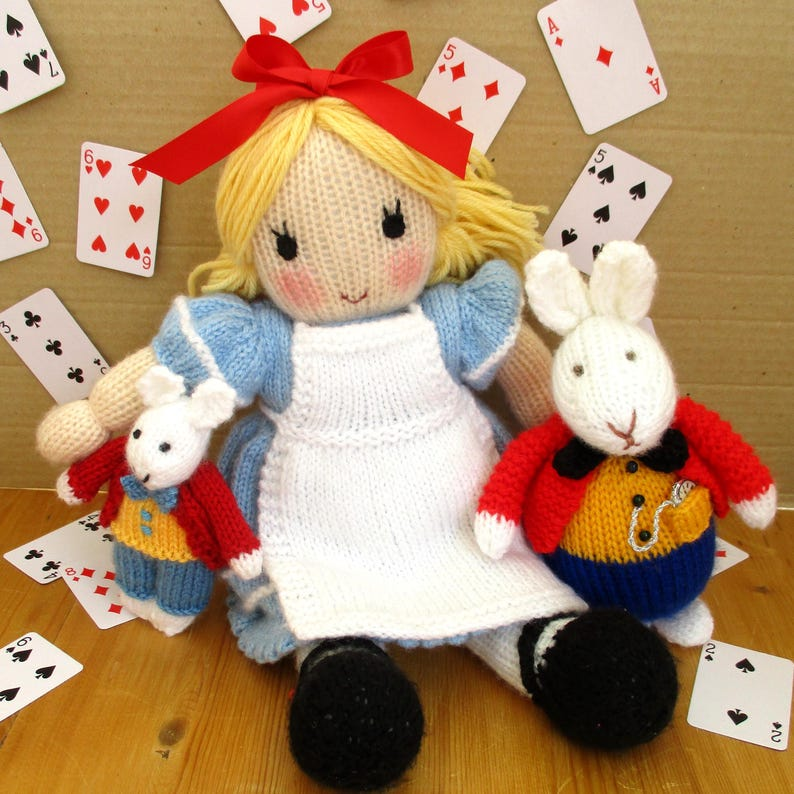 9 Epic Knit & Crochet Patterns to Celebrate Alice in Wonderland Day!