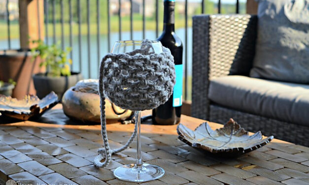 Three Free Wine Glass Holder Patterns For Crocheters – So Pretty!