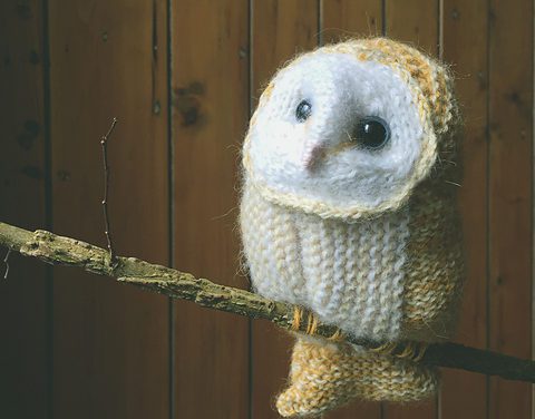 Knit a Tiny Winter White Barn Owl and Fir Pine Cone Accessory