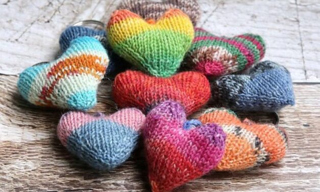 Knit a Few 3D Hearts in Stockinette Stitch – Bet You Can’t Knit Just One!