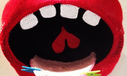 Big Mouth Strikes Again … Amazing Crochet Mouth By Guerrilla Crochet Casteddu