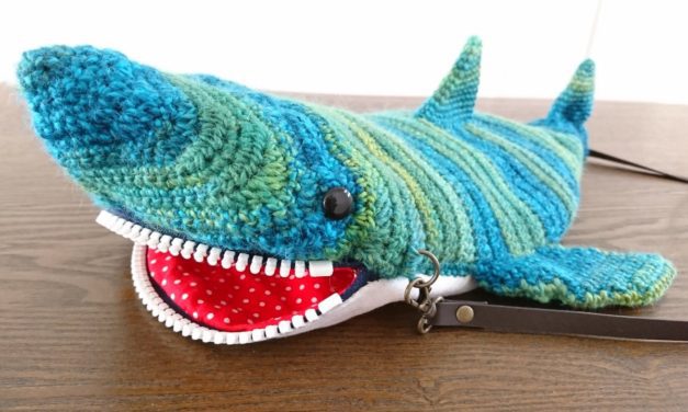 This Crochet Shark Purse Is Just Jawsome!