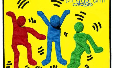 Check Out Birygurumi’s Crochet Amigurumi Tribute To Keith Haring – So Colorful!