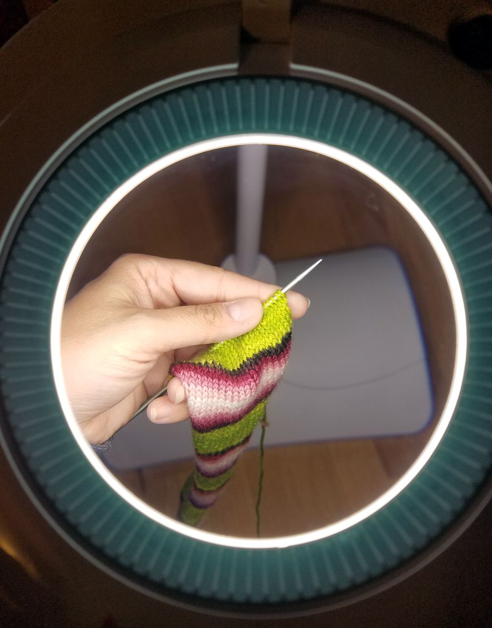 Review: Brightech's LightView 2in1 from the Liteview Magnifier Series - Perfect For Fiddly Fiber Crafts!